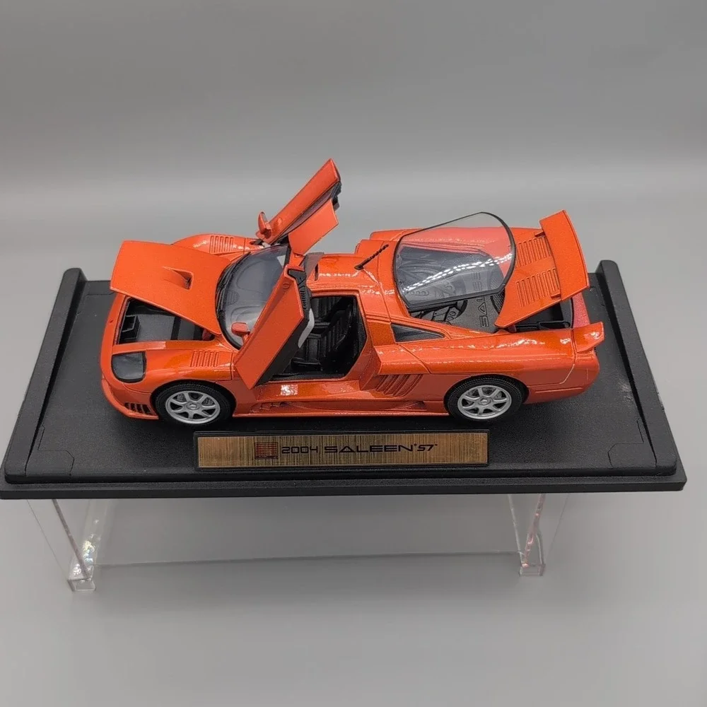 MotorMax Saleen S7‎ 1:18 Diecast Car Model 2004